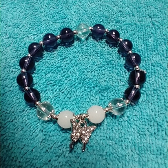 Silvertone crystal butterfly white purple beaded stretch bracelet - Picture 1 of 3